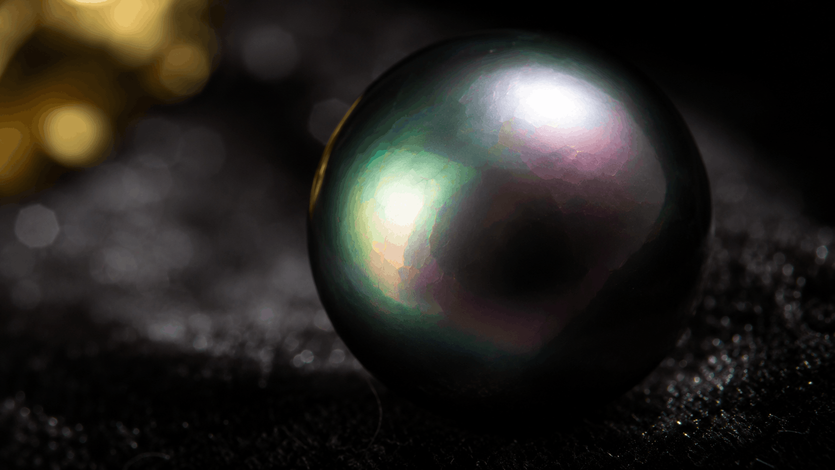 03. Test 3 — Checking Luster to Tell If Pearls Are Real